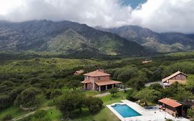 Cabañas de Montaña San Miguel